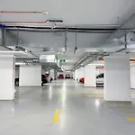Blue Dream Plaza With Parking *