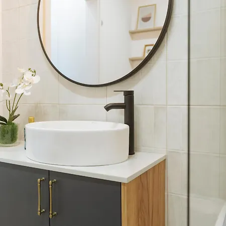 Blue Dream Plaza With Parking Bucharest