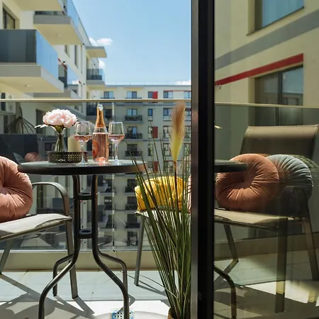 Blue Dream Plaza With Parking Apartamento *