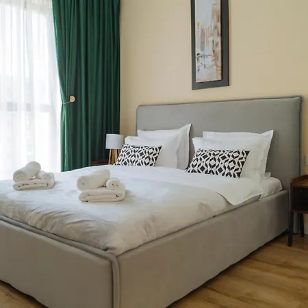 Blue Dream Plaza Mall & Afi Cotroceni And Free Private Parking Bukarest