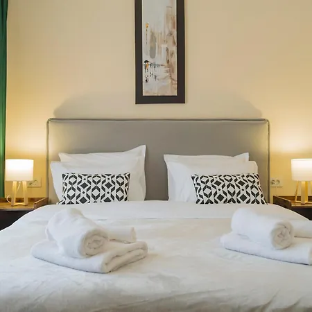 Blue Dream Plaza With Parking *