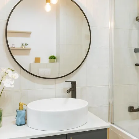 Blue Dream Plaza With Parking