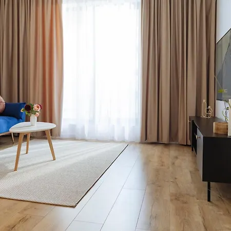 Blue Dream Plaza With Parking