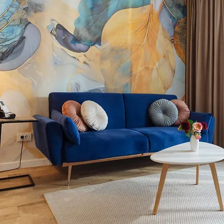 Blue Dream Plaza With Parking Apartamento