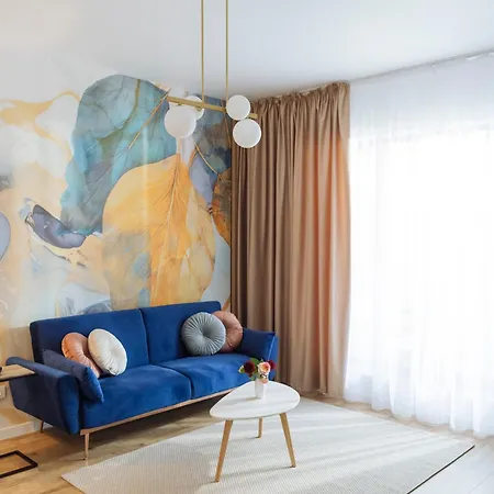 Blue Dream Plaza With Parking *