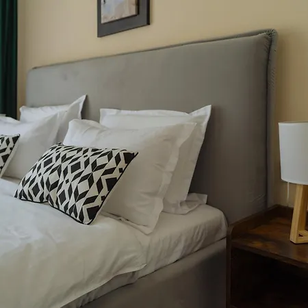 Blue Dream Plaza With Parking Apartment *