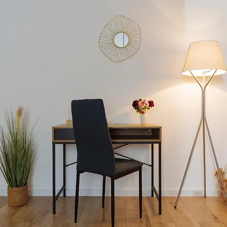 Blue Dream Plaza With Parking *