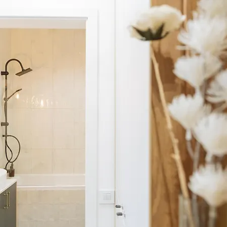 Blue Dream Plaza With Parking Apartment *