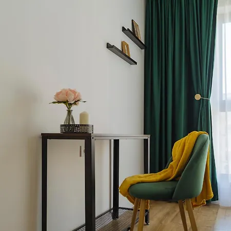 Blue Dream Plaza With Parking Apartment