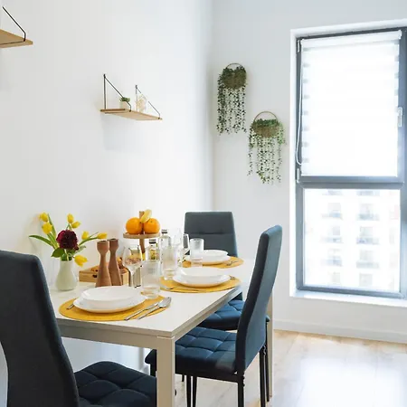 Blue Dream Plaza With Parking *