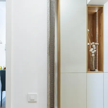 Blue Dream Plaza With Parking Apartment