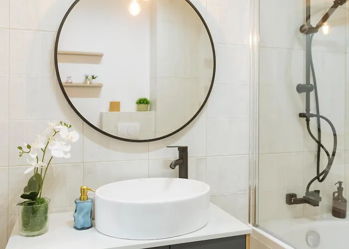 Blue Dream Plaza With Parking