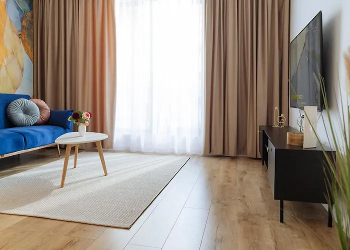 Blue Dream Plaza With Parking