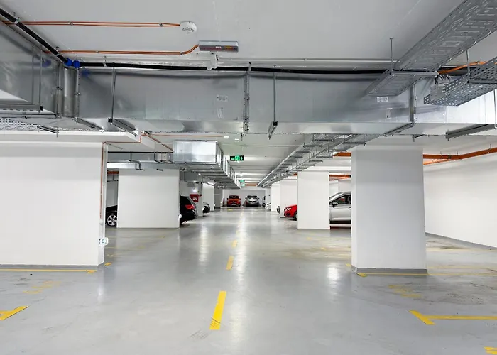 Blue Dream Plaza With Parking *