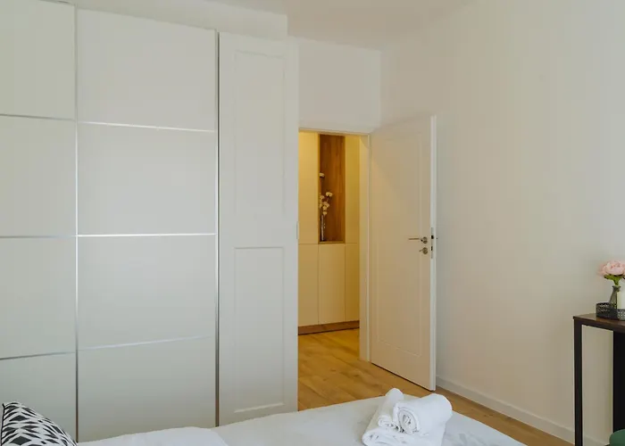 Apartament Blue Dream Plaza With Parking Bucureşti