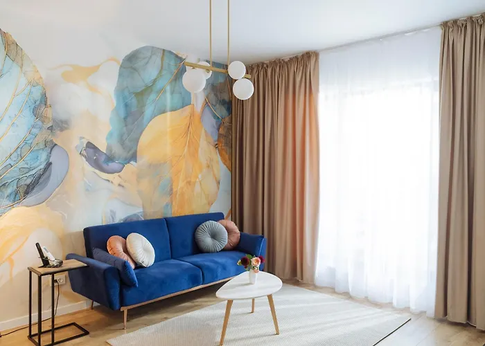 Blue Dream Plaza With Parking *