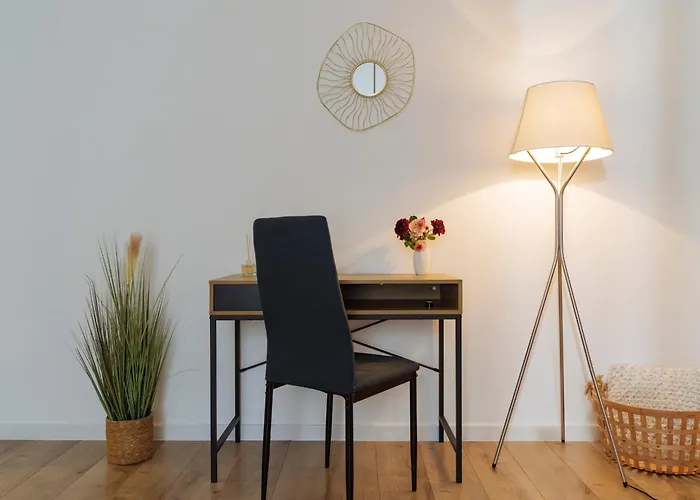 Blue Dream Plaza With Parking *